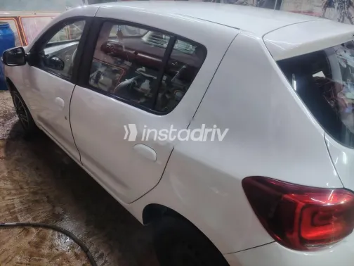 رينو سانديرو 2019 أبيض مستعملة للبيع - 3