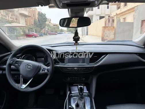 اوبل أنسيجنيا 2018 أبيض مستعملة للبيع - 2