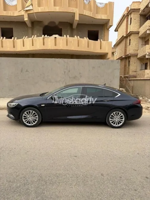 اوبل أنسيجنيا 2018 أبيض مستعملة للبيع - 4