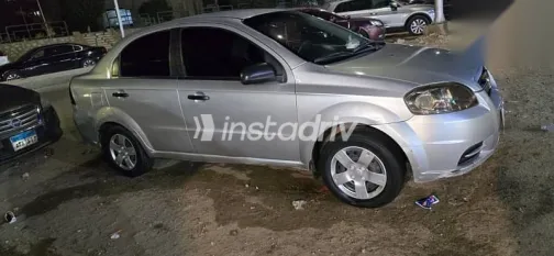 شيفروليه افيو 2013 فضي مستعملة للبيع - 5