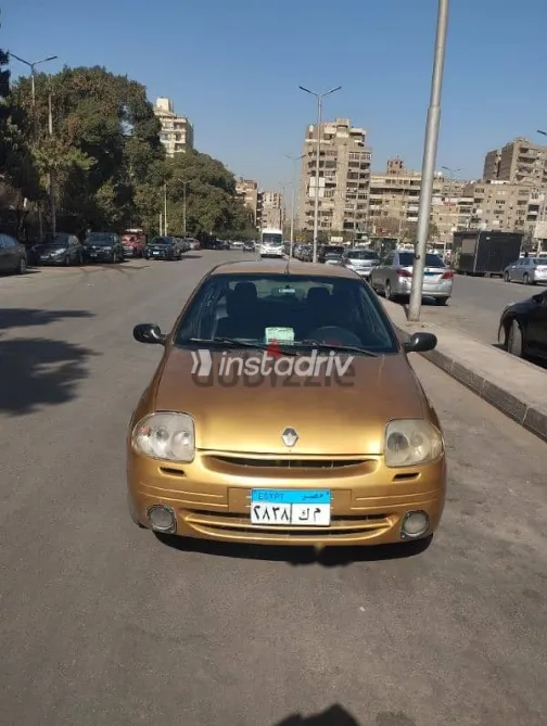رينو كليو 2001 ذهبي مستعملة للبيع - 1