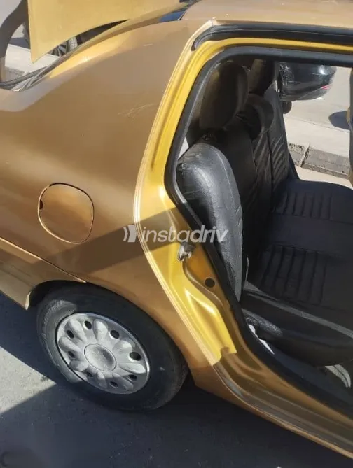 رينو كليو 2001 ذهبي مستعملة للبيع - 9