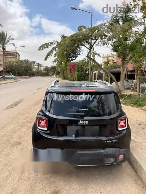 جيب رينيجيد 2016 أسود مستعملة للبيع - 2