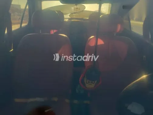 هيونداي فيرنا 2004 أزرق غامق مستعملة للبيع - 1