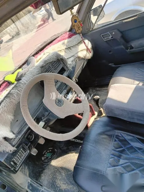 سكودا فيفوريت 1994 أزرق غامق مستعملة للبيع - 8