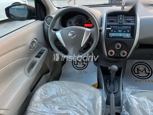 نيسان صنى 2026 أسود جديدة للبيع - 3