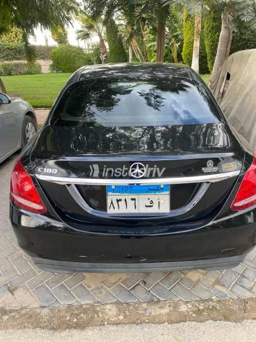 مرسيدس C 180 2018 أبيض مستعملة للبيع - 1
