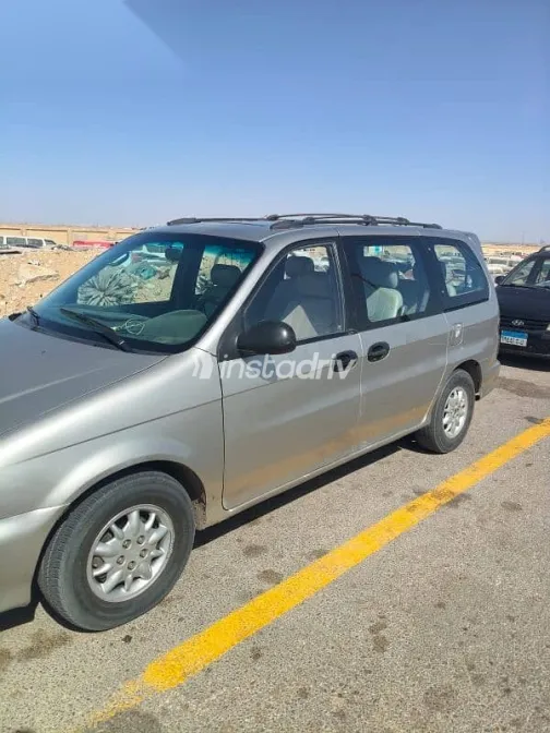 Kia Carnival 1999 Silver Used for Sale - 3