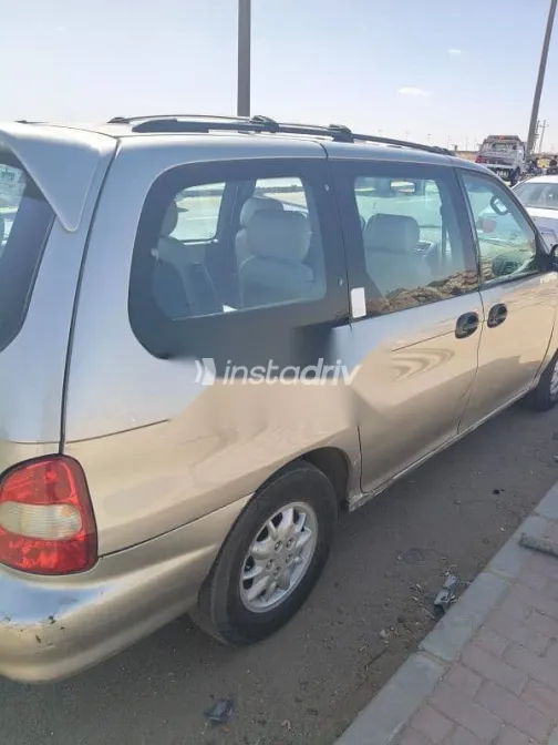 Kia Carnival 1999 Silver Used for Sale - 4