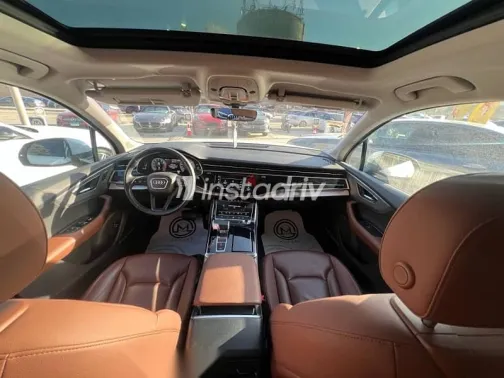 Audi Q7 2022 White Used for Sale - 4