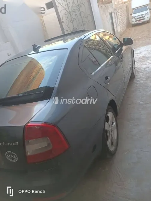 سكودا فانتازيا 2013 فضي مستعملة للبيع - 8