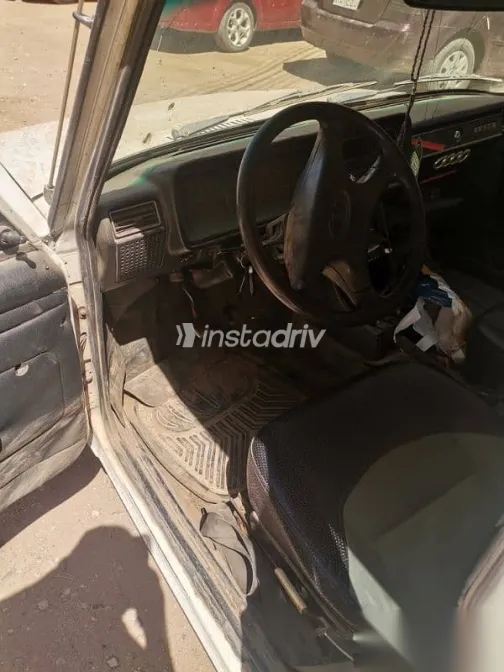 لادا 2107 2009 أبيض مستعملة للبيع - 6