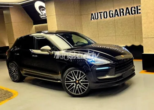 Porsche Macan 2024 Black Used for Sale - 1