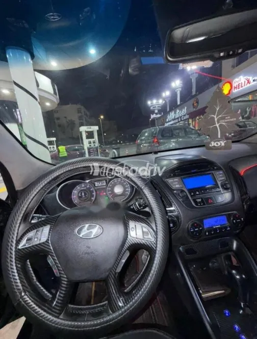 هيونداي IX 35 2015 أسود مستعملة للبيع - 4