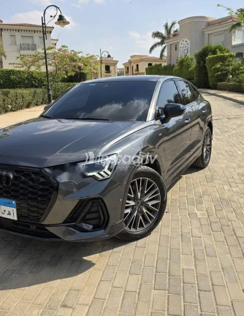 Audi Q3 2024 Gray Used for Sale - 4