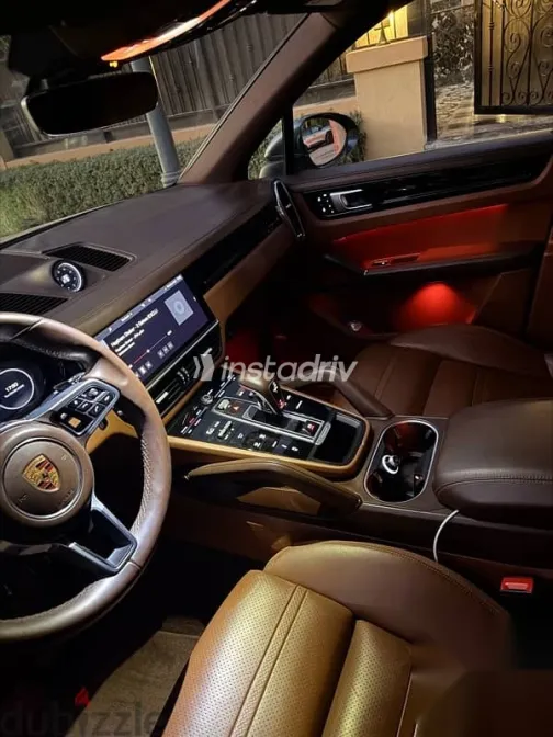 Porsche Cayenne 2020 Gray Used for Sale - 3