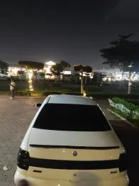 فيات سينا 2000 أبيض مستعملة للبيع