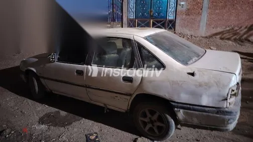 اوبل فيكترا 1994 أبيض مستعملة للبيع - 4