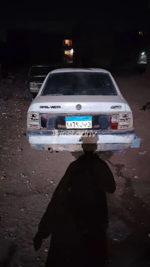 اوبل فيكترا 1994 أبيض مستعملة للبيع - 5