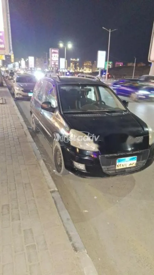 هيونداي ماتريكس 2011 أسود مستعملة للبيع - 4