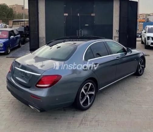 Mercedes E 200 2020 Gray Used for Sale - 2