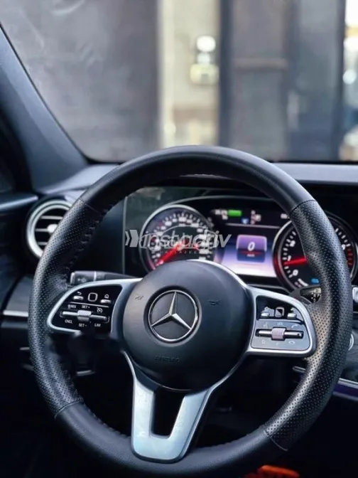 Mercedes E 200 2020 Gray Used for Sale - 5