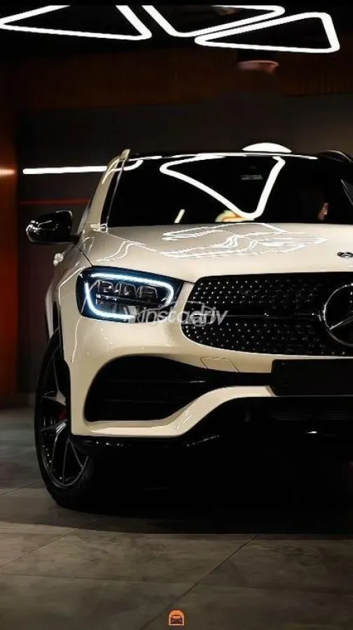 مرسيدس GLC 2022 أبيض مستعملة للبيع - 1