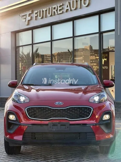 كيا سبورتاج 2022 أحمر غامق مستعملة للبيع - 3