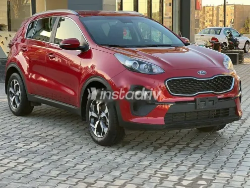 كيا سبورتاج 2022 أحمر غامق مستعملة للبيع - 4