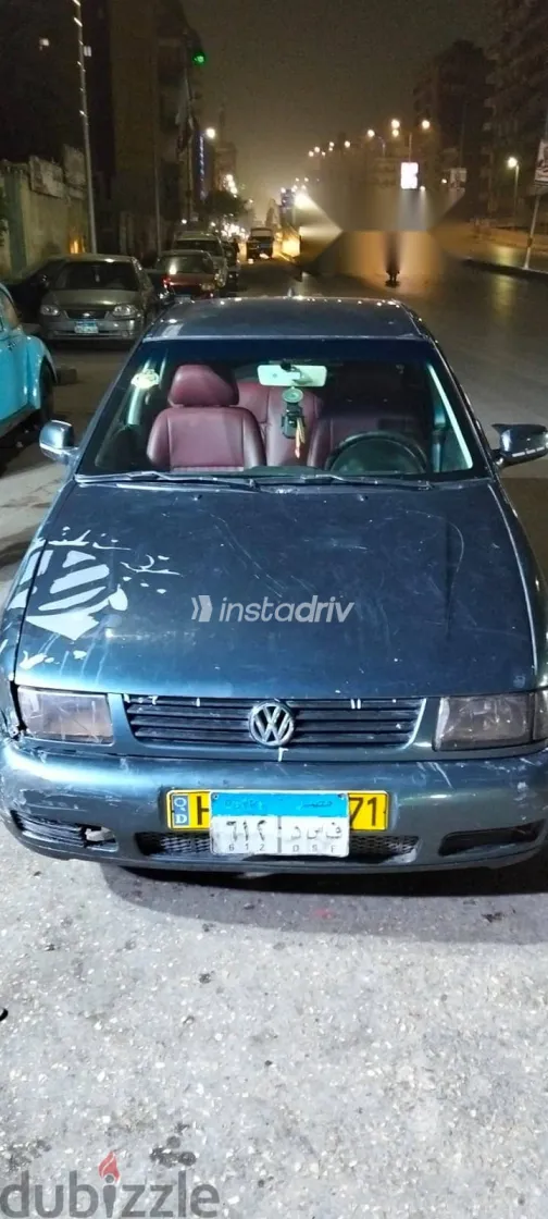 فولكس فاغن بولو 2001 رمادي مستعملة للبيع - 1