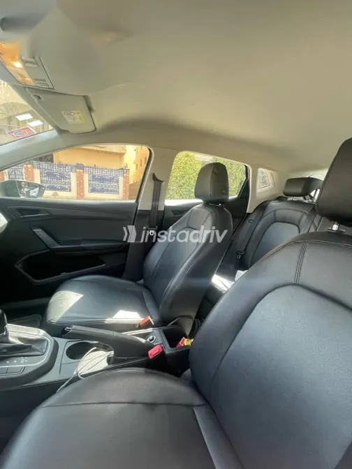 سيات ابيزا 2019 أزرق غامق مستعملة للبيع - 3