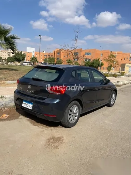 سيات ابيزا 2019 أزرق غامق مستعملة للبيع - 6