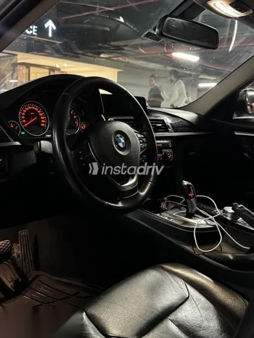 بي ام دبليو 318 2018 فضي مستعملة للبيع - 2
