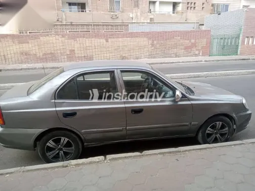 هيونداي فيرنا 2010 رمادي مستعملة للبيع - 10