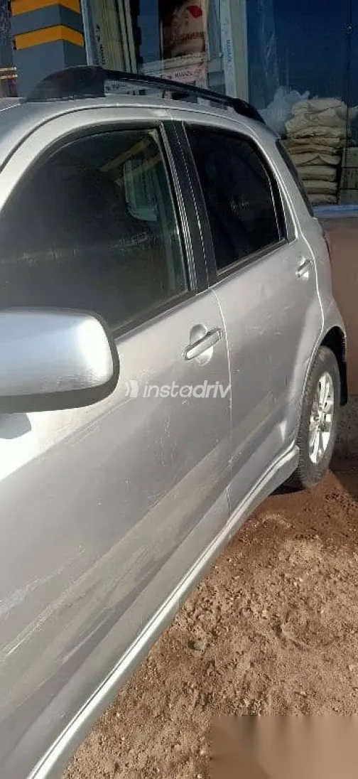 دايهاتسو تيريوس 2009 فضي مستعملة للبيع - 1