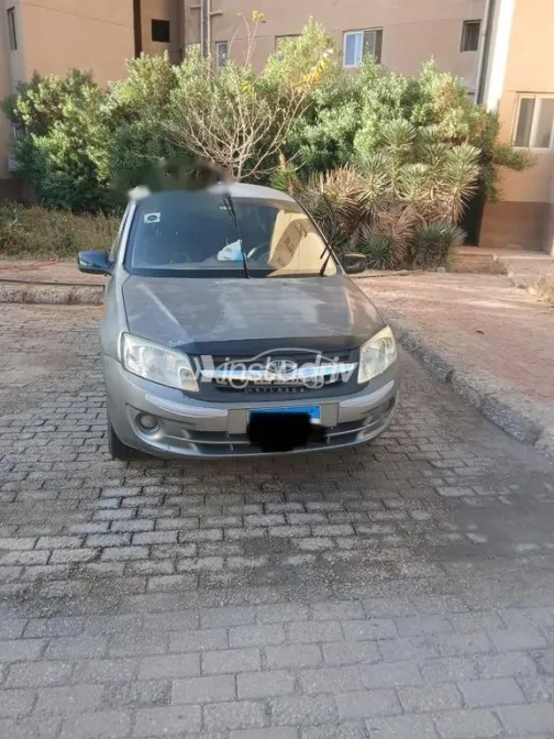 لادا جرانتا 2018 أبيض مستعملة للبيع - 1