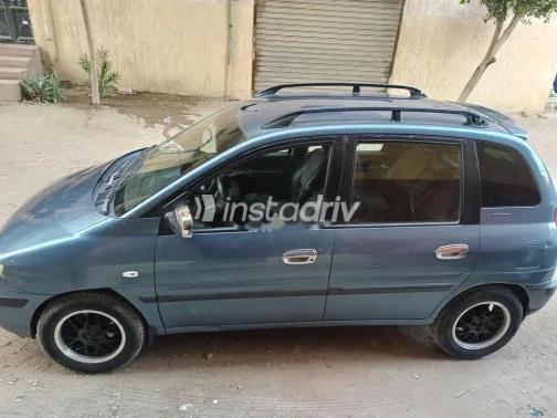 هيونداي ماتريكس 2002 أزرق مستعملة للبيع - 2