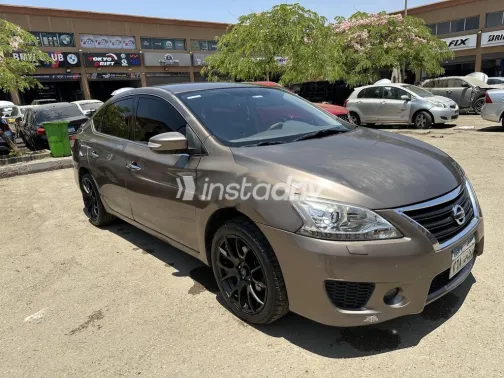 Nissan Sentra 2018 White Used for Sale - 3