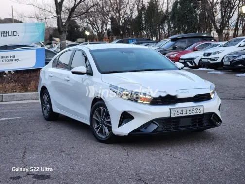 كيا K3 2022 أبيض مستعملة للبيع - 1