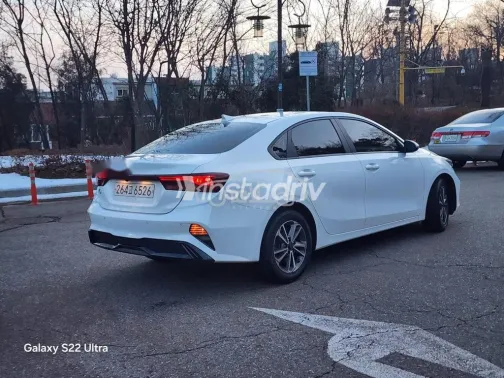 كيا K3 2022 أبيض مستعملة للبيع - 4