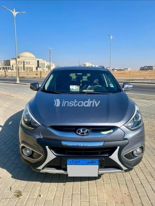 هيونداي IX 35 2016 أبيض مستعملة للبيع - 3