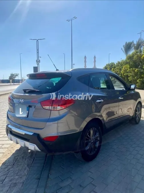 هيونداي IX 35 2016 أبيض مستعملة للبيع - 4