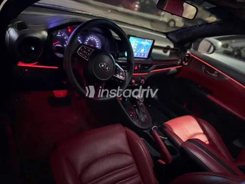 كيا جراند سيراتو 2019 أبيض مستعملة للبيع - 3