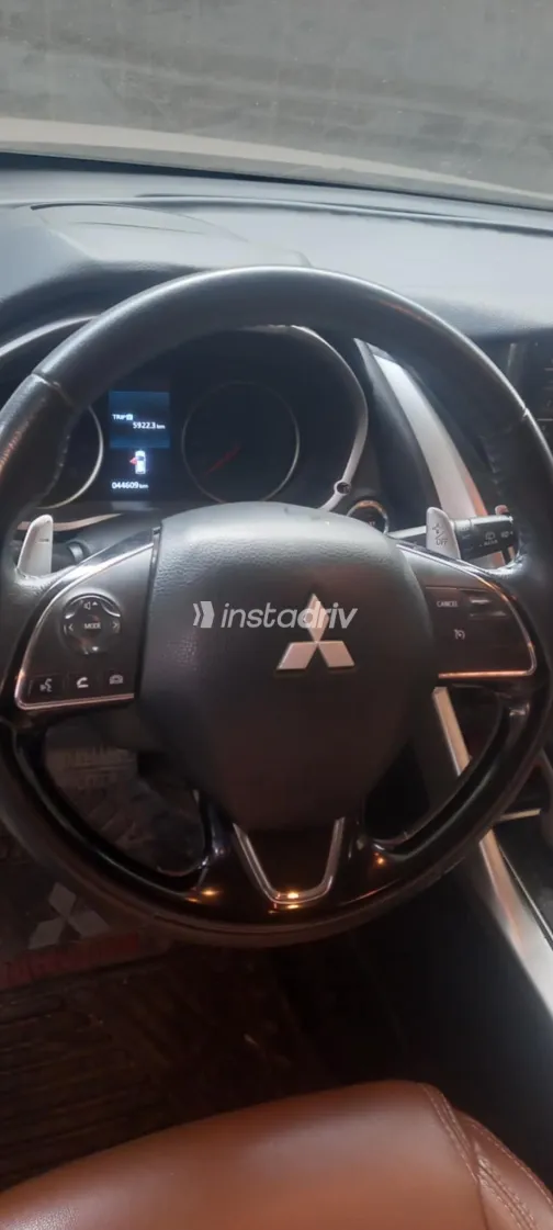 Mitsubishi Eclipse 2018 White Used for Sale - 3