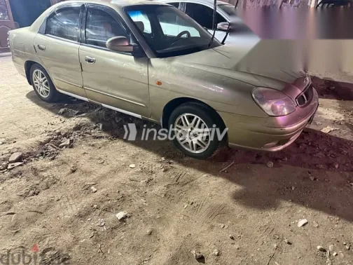 دايو نوبيرا 2000 ذهبي مستعملة للبيع - 2