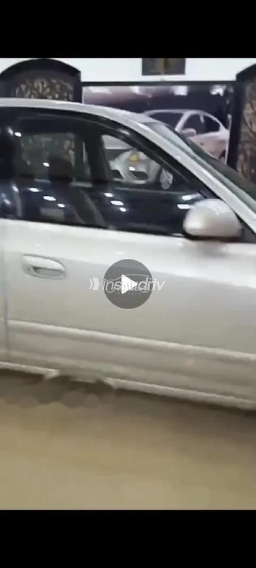 هيونداي افانتي 2002 فضي مستعملة للبيع - 3