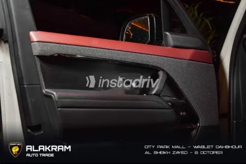 Land Rover Range Rover Sport 2024 Gray Used for Sale - 3