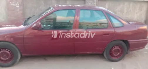 اوبل فيكترا 1995 أحمر غامق مستعملة للبيع - 2