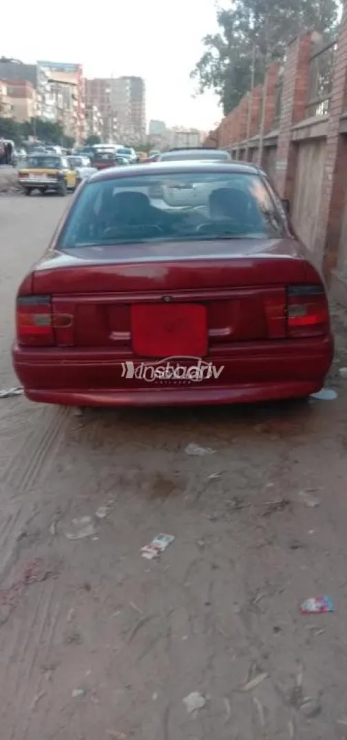 اوبل فيكترا 1995 أحمر غامق مستعملة للبيع - 4