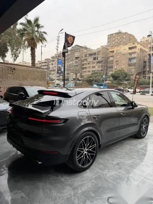 Porsche Cayenne 2025 Gray Used for Sale - 2